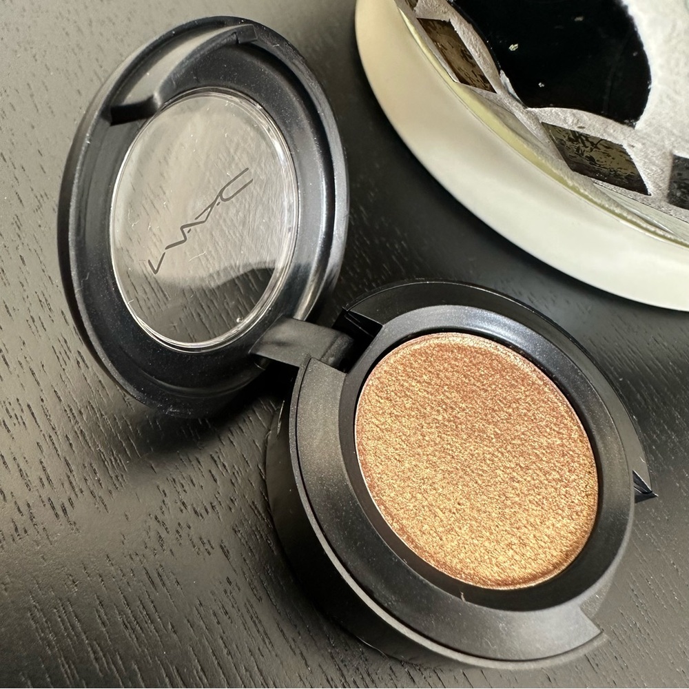 NWOT MAC DAZZLE STYLE  Dazzleshadow